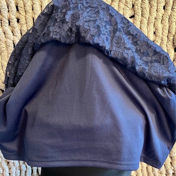 Navy Blue Floral Lace Blouse Size Medium - Picture 3 of 7